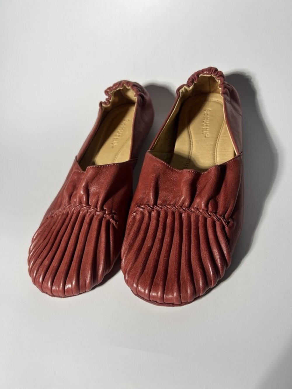 Chocolat Blu Women’s Flats 8.5 M Red Pleated Leather Round Toe Slip-On Shoes